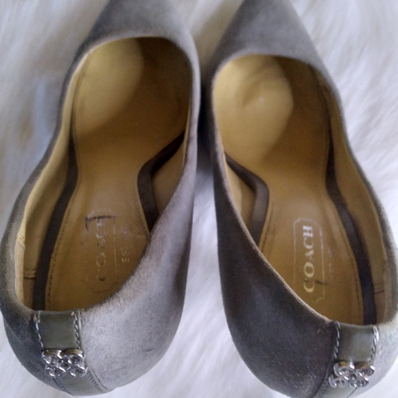 coach grey suede heels size 5.5 - Picture 3 of 10